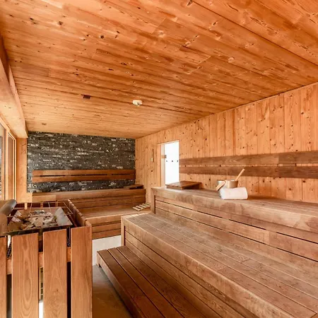 Apartahotel Ursprung 4*