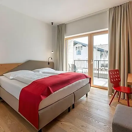 Aparthotel Ursprung 4*